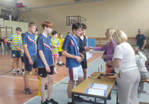 III miejsce w zawodach sportowych - Igrzyska Młodzieży Szkolnej w Koszykówce 3x3 foto 3