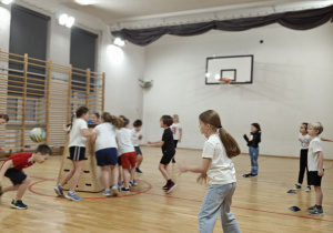 Zawody sportowe dla klas I - III
