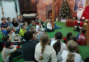 Wycieczka uczniów klas IIIa i IIIb do Krainy Świętego Mikołaja