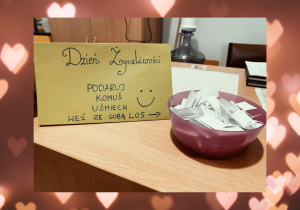 Miseczka z losami na Światowy Dzień Życzliwości.