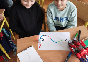 Programujemy ozoboty i robociki Dash foto 7