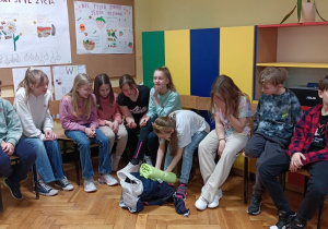 Spotkanie z pielęgniarką na lekcji przyrody