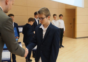 laureat konkursu kuratoryjnego z fizyki