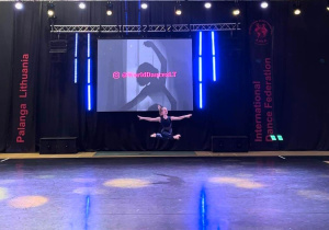 Hania Tokarek z VIIIa z tytułem Mistrzyni Świata w tańcu sportowym