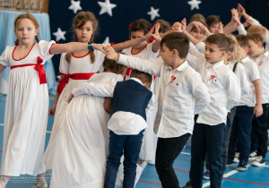 Międzyszkolny Festiwal Polonezowy w Lubochni