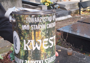 30 kwesta na rzecz ratowania zabytków Starego Cmentarza
