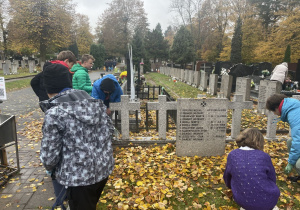 Przygotowanie do obchodów Święta Zmarłych