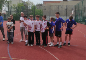 II miejsce w zawodach sportowych - Mistrzostw Łodzi - Igrzysk Dzieci w koszykówce foto 3