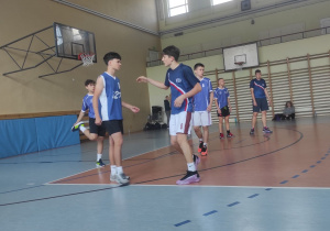 III miejsce w zawodach sportowych - Igrzyska Młodzieży Szkolnej w Koszykówce 3x3 foto 6