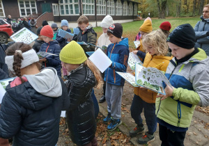 Uczniowie klasy IIIa i IIIb w Lesie Łagiewnickim