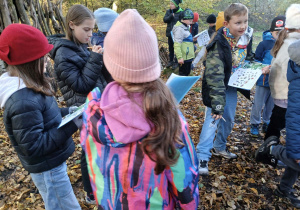 Uczniowie klasy IIIa i IIIb w Lesie Łagiewnickim