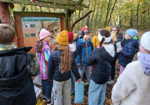 Uczniowie klasy IIIa i IIIb w Lesie Łagiewnickim