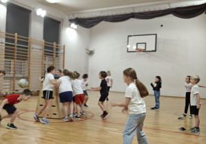 Zawody sportowe dla klas I - III