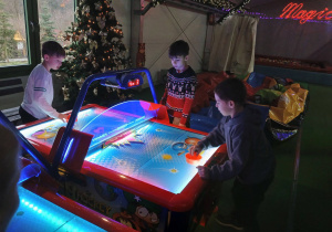 Wycieczka uczniów klas IIIa i IIIb do Krainy Świętego Mikołaja