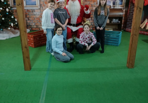 Wycieczka uczniów klas IIIa i IIIb do Krainy Świętego Mikołaja