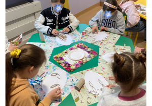 Zajęcia plastyczno - edukacyjne o tematyce wielkanocnej