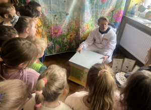 Warsztaty z pszczelarzem