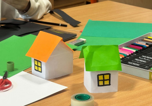 VIIIc jako architekci języka