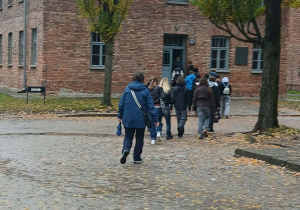 Uczniowie klas ósmych w Muzeum Auschwitz-Birkenau