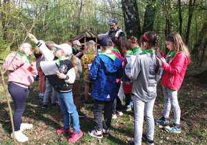 Klasy Ia i Ib w Lesie Łagiewnickim w ramach projektu "Pan Rok i jego córki"